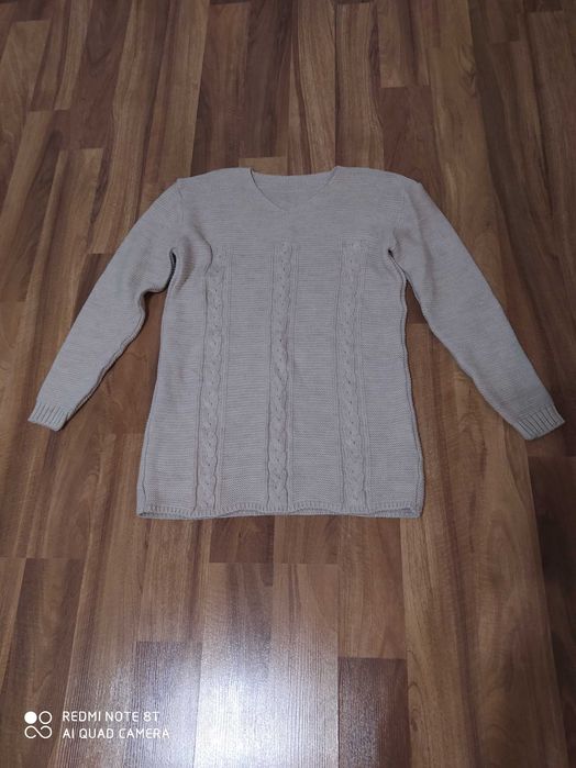 Sweter damski-beżowy