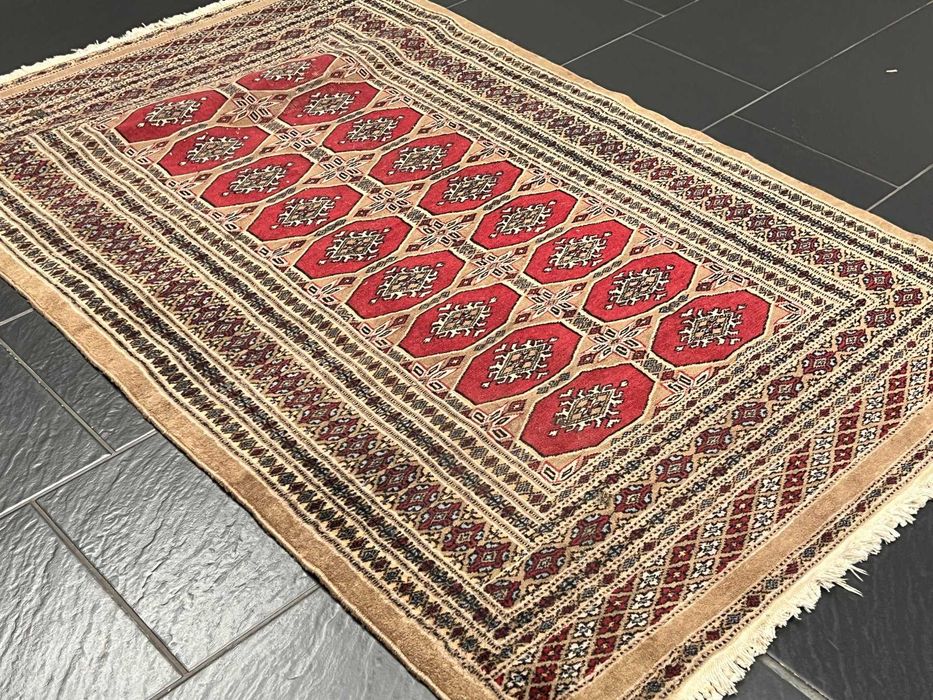 Carpete do Paquistão feita à mão