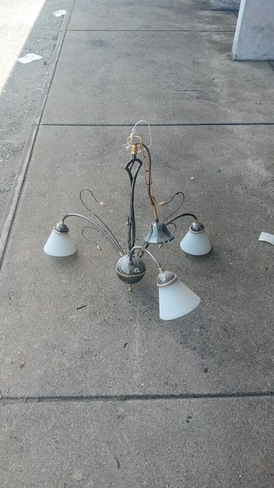 Candeeiro de teto médio