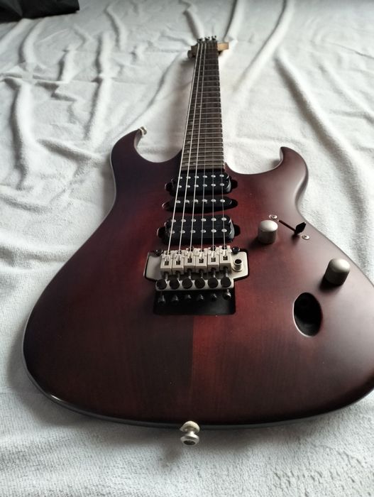 Продаю гитару Cort