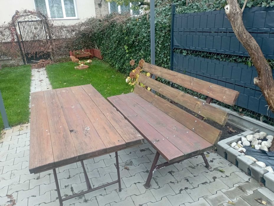 Stół i ławka ogrodowa
