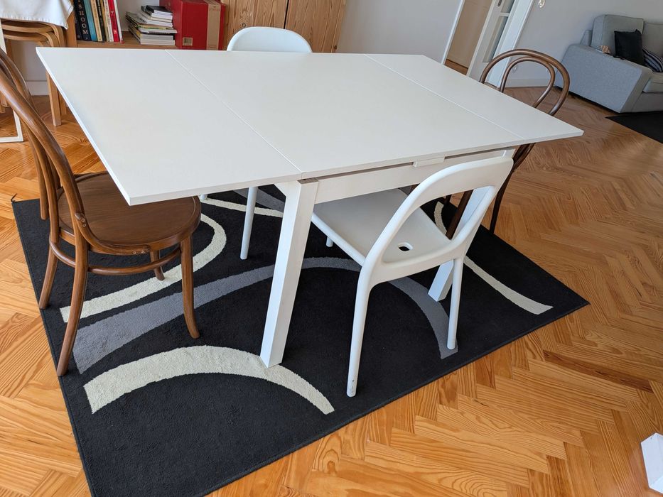 Mesa extensível IKEA BJURSTA branca 90x90 → 170cm