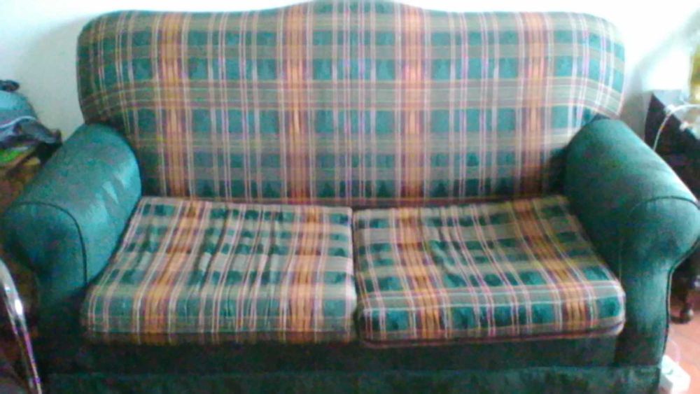 Conjunto sofás 2 lugares + 2 cadeirões