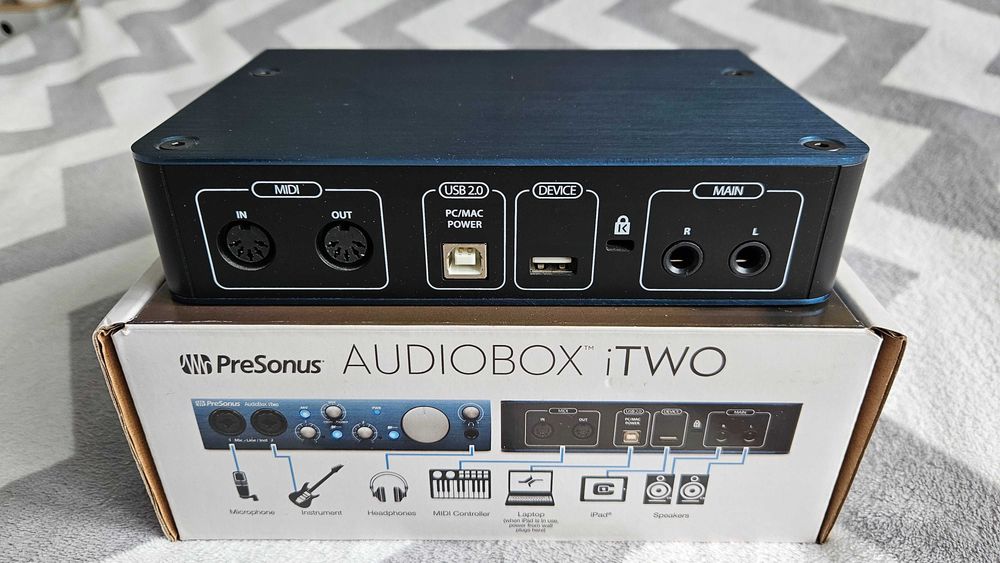 Interfejs audio PreSonus AudioBox iTwo