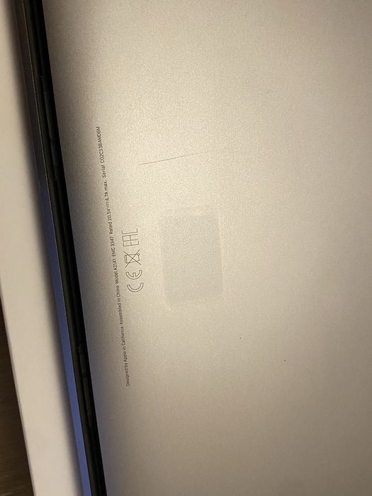 MacBook Pro 16-inch (Core i7 / 16GB / 512GB / Radeon 5300M)