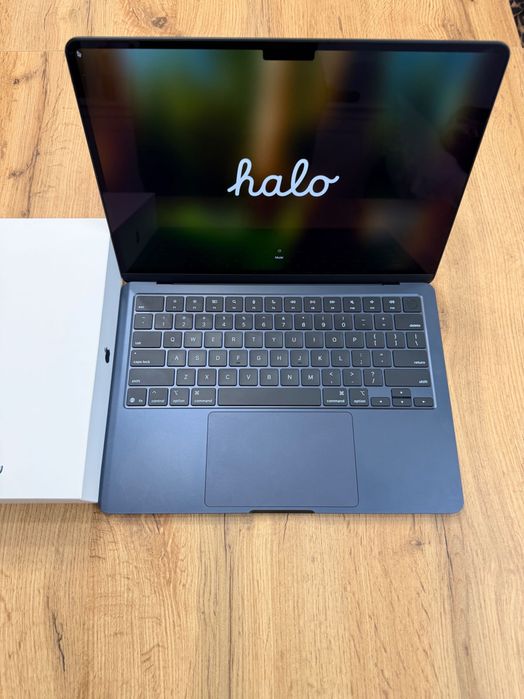 Macbook Apple 13 Air M4 jak nowy 16GB 512GB Północ Midnight