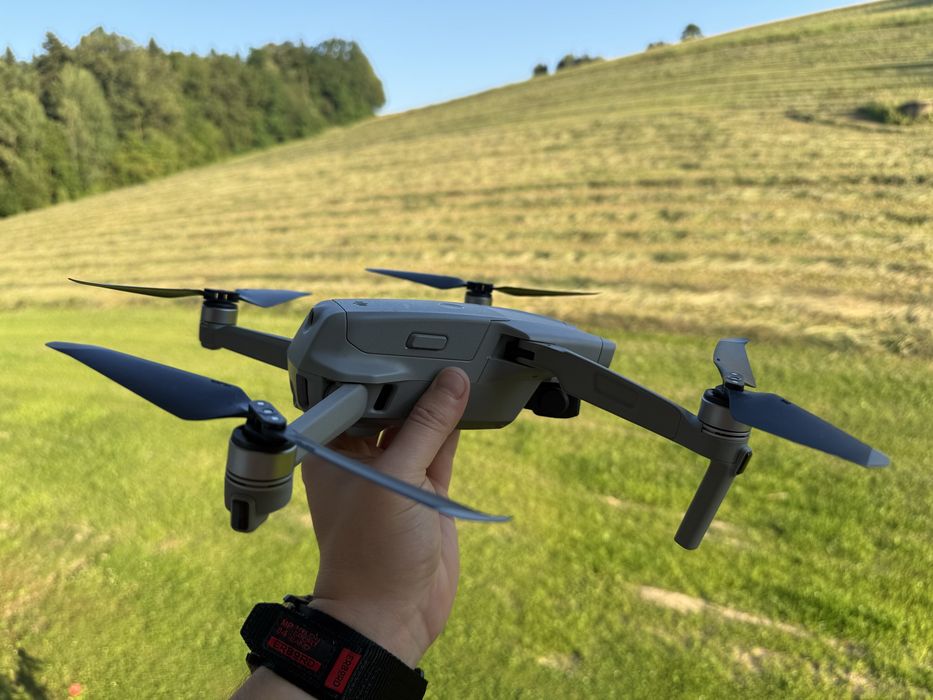 Dron DJI Mavic Air 2