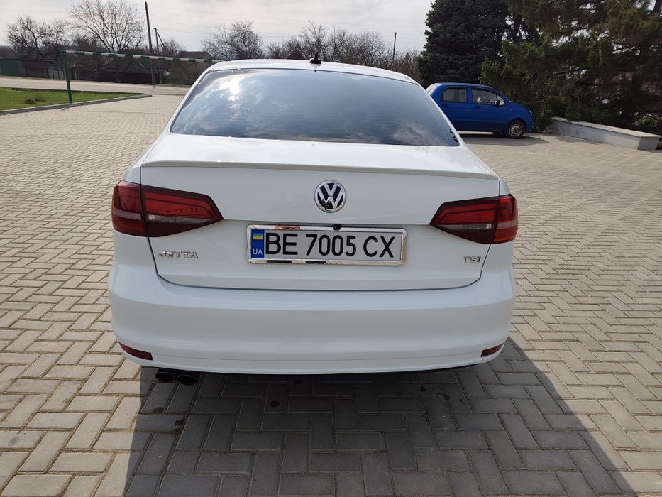 Jetta 2015року 1.8tsi