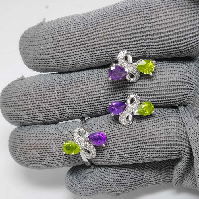 Серебряный комплект с аметистом и хризолитами