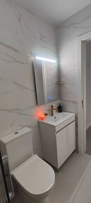 T2 com suite e wc, com duas varandas e mobilado