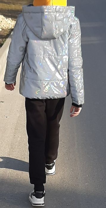 Демісезонна курточка