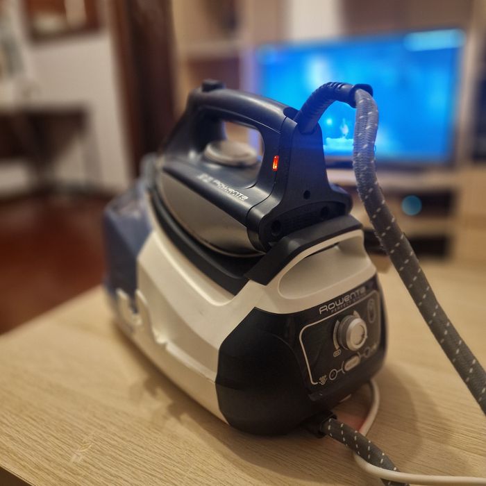 Ferro de engomar com caldeira ROWENTA PERFECT STEAM