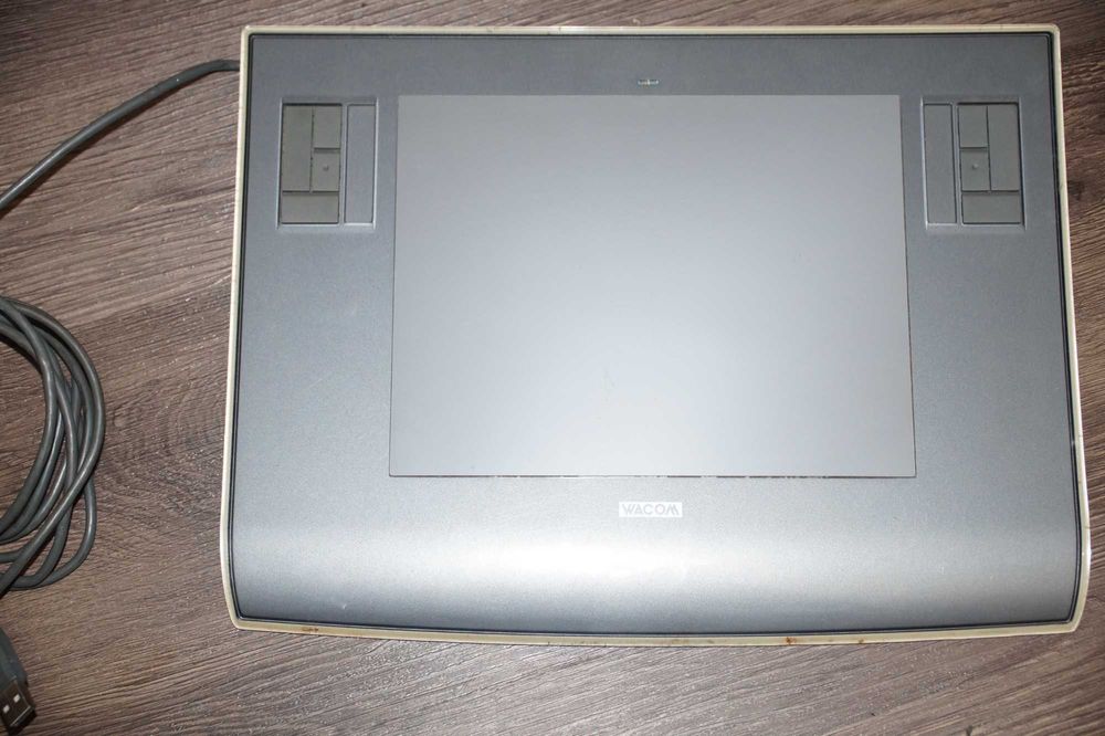 Професійний графічний планшет Wacom Intuos 3 PTZ-630 (A5), працює з Windows 11