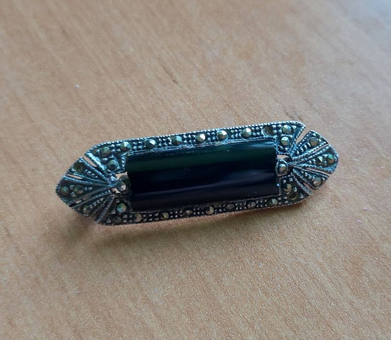 Stara broszka srebro I onyks