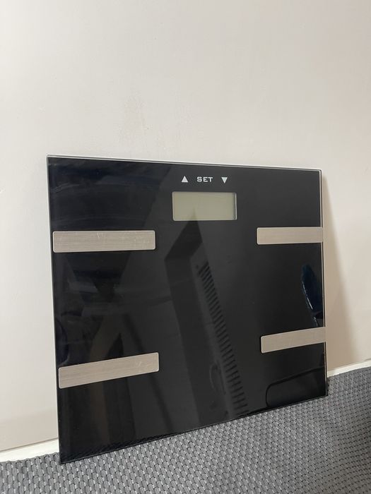 Ваги(є 4 на вибір)