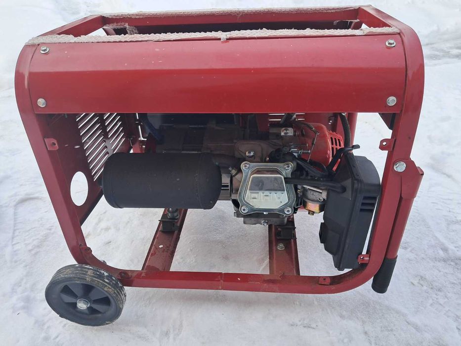 продам бензогенератор 3кв