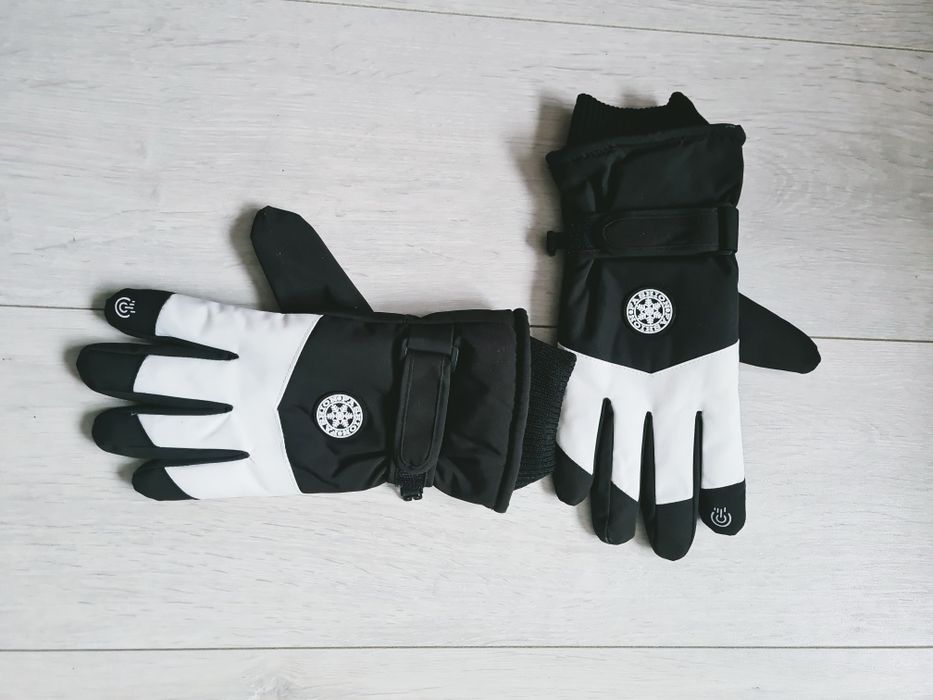 Piękne rękawice narciarskie dotykowe basic funkcjonalne futro górskie