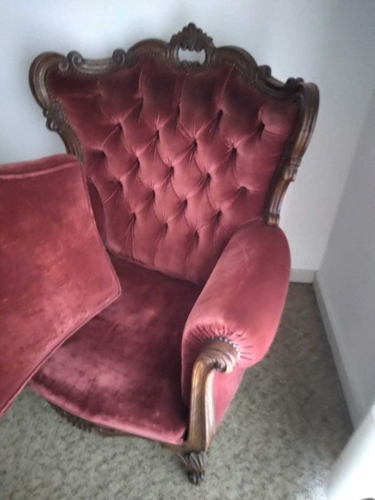 Poltronas antigas em veludo estilo barroco / Luís XV