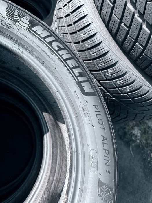 235 50 19 Michelin Pilot Alpin 5 80% Шини Зима