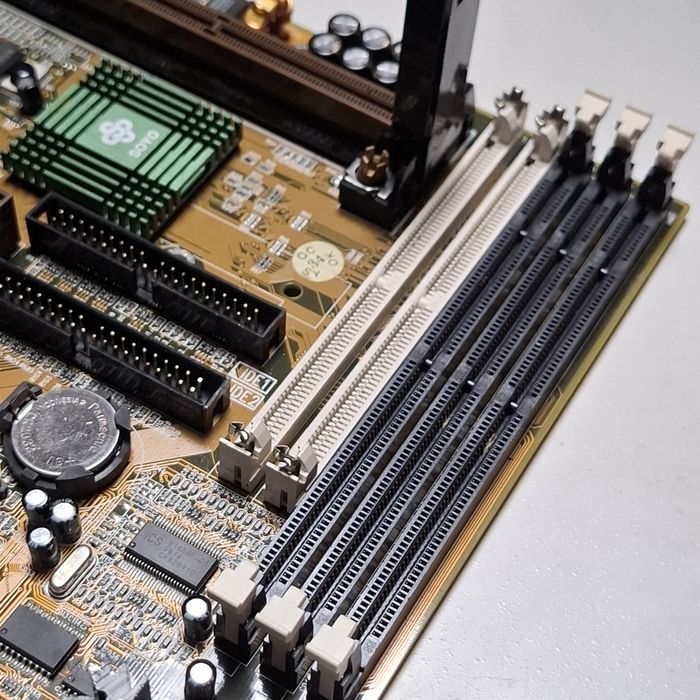 Płyta główna SOYO SY-6KL slot 1 AT ATX ISA AGP Retro pc