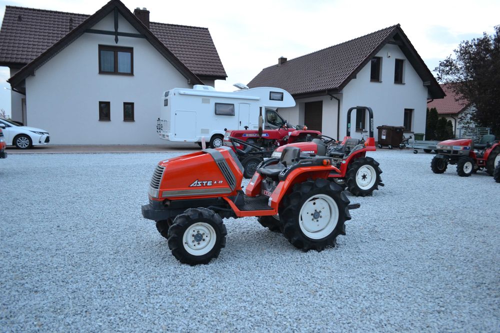 Traktorek japoński mini traktor Iseki Kubota