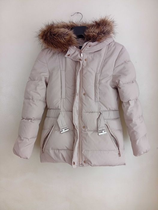 Beżowa pikowana dziewczęca kurtka zimowa 152