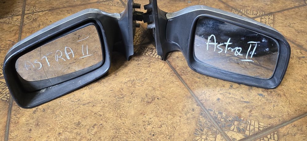 Lusterko  prawe Opel Astra II  5 pinów