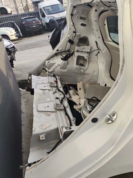 Vendo traseira completa Renault Zoe