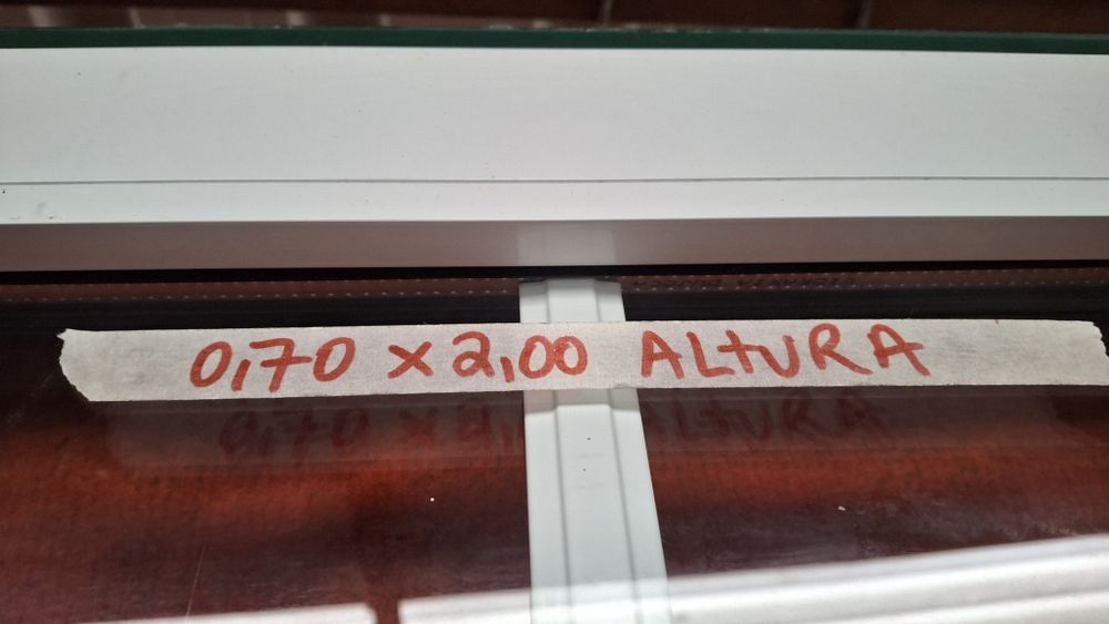 Portas aluminio 0,70 x 2,00  altura