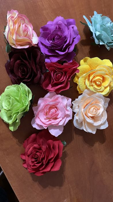 Sztuczne kwiaty, róże