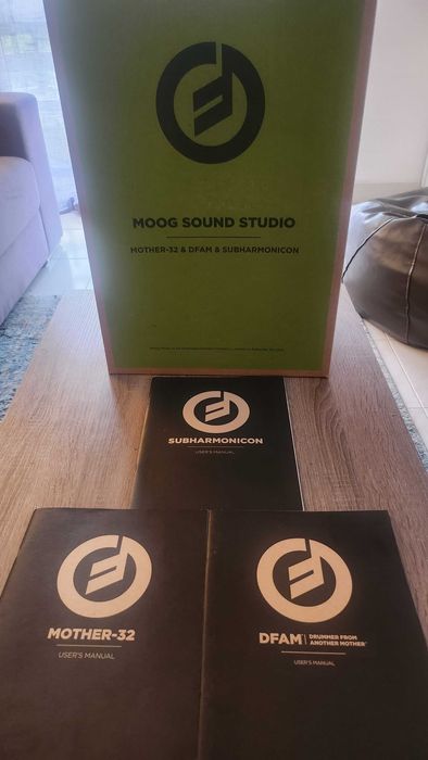 MOOG Sound Music Studio DFAM Mother32 e Subharmonicon + Placa Som Moog
