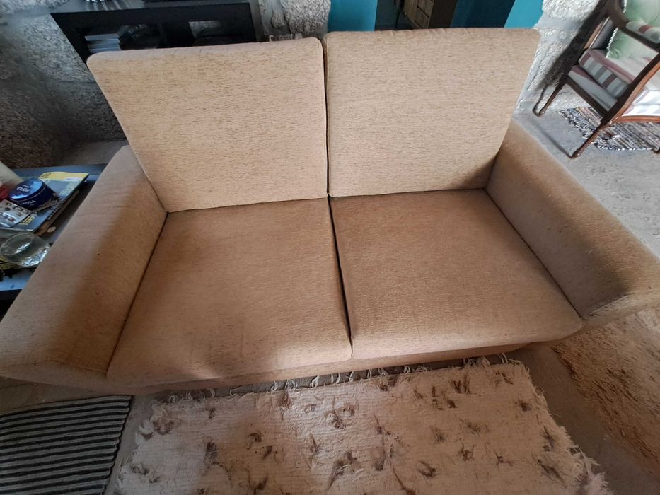 Sofa bege 2 lugares
