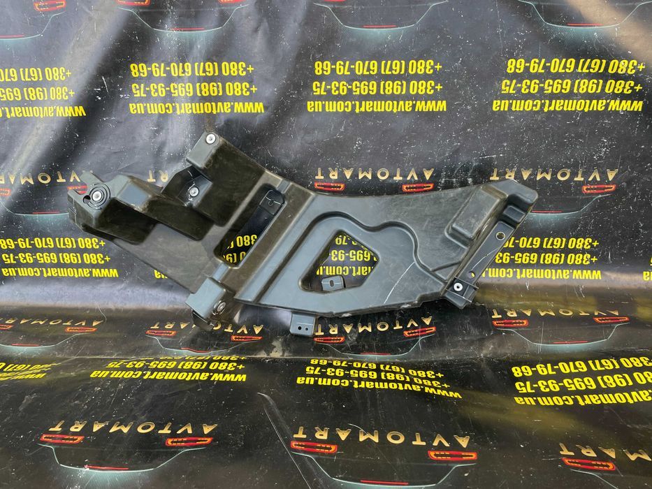 Кріплення передньої фари правий Tesla X кронштейн Tesla X 1043612-00-F