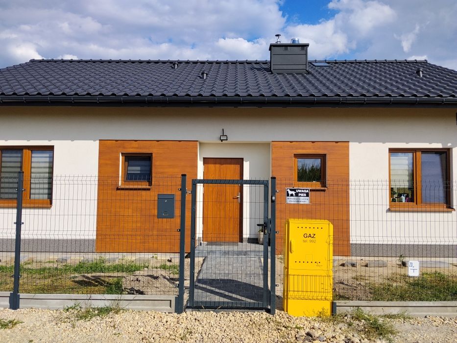 Nowy dom parterowy 80m², Działka 913m² rok budowy 2025