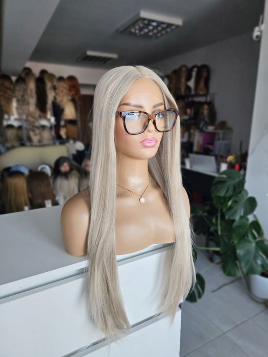 Długa peruka premium Stella jasny słowiański blond naturalny efekt