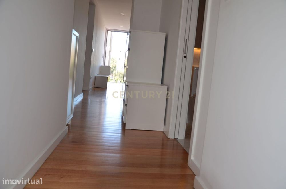 Apartamento T1 Novo em Paranhos, ao Jardim de Arca D'Água