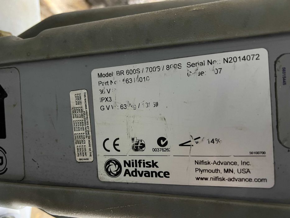 Nilfisk BR 800S Automat myjący czyszczący samojezdna Myjka szorowarka