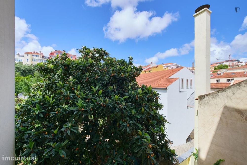 Quarto - localizado em São Bento Lisbon