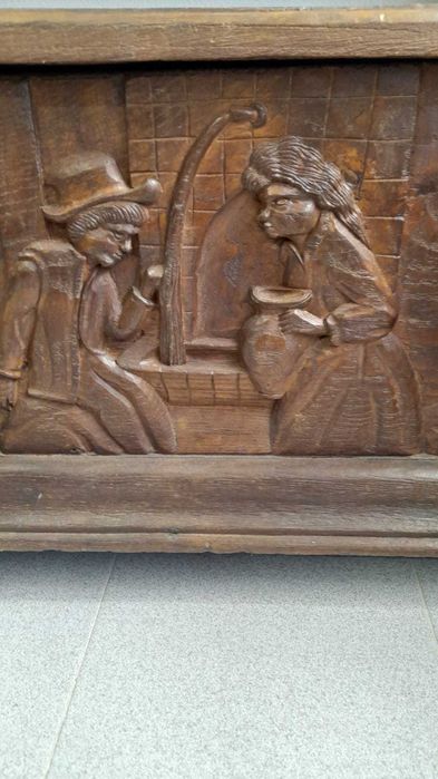 Banco Centenário de Madeira Maciça – Antigo de Mosteiro e Igreja