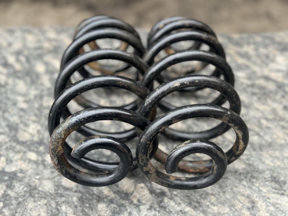 Пара Пружин а4 б7 задні пружини ауді a4 b7 універсал седан