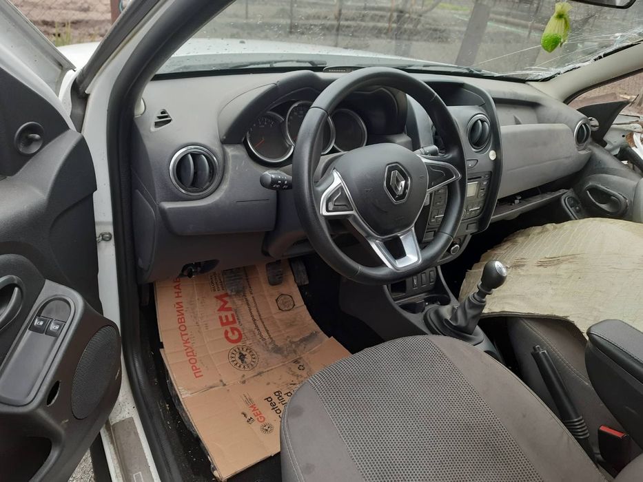 Авторозбірка Рено Дастер  Renault Duster  мотор кпп бампер привод бак
