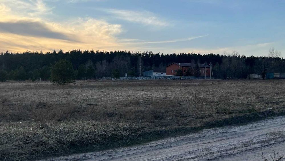 Продам участок під комерцію в с.Старі Петрівці