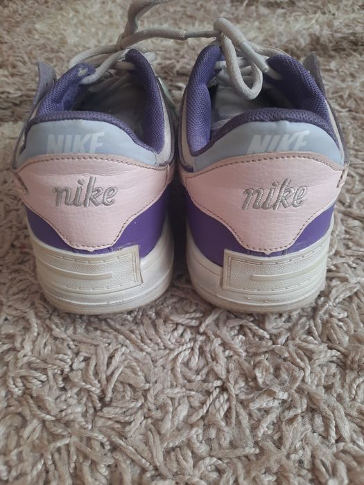 Кеди Nike на дівчинку-жінку розмір 39