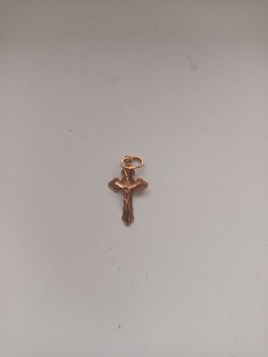 Крестик золотой 0,55 б/у