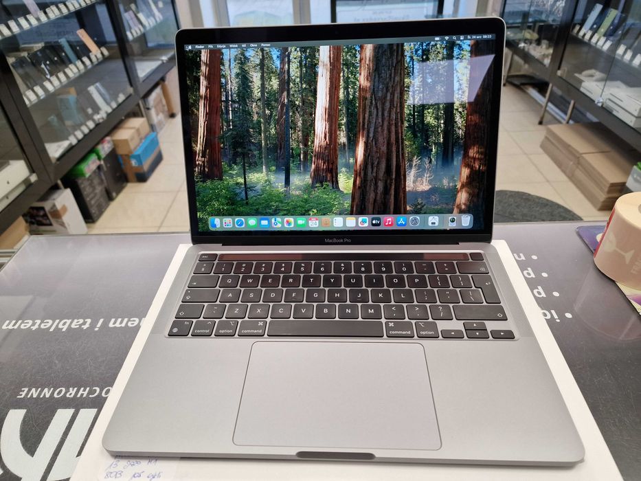 Macbook PRO 13 2020/ M1/ 8GB/ 256GB/ Space Gray/ 105 cykli/ Grade A-