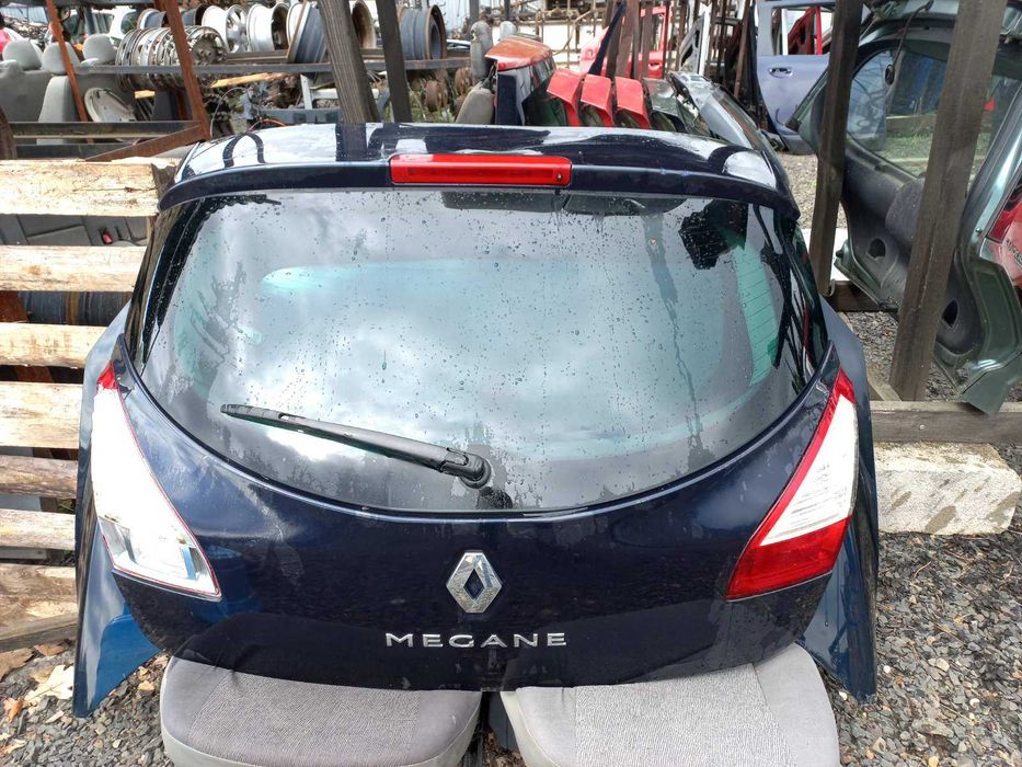 Двері права ліва Renault Megane 3 (2009-2015)