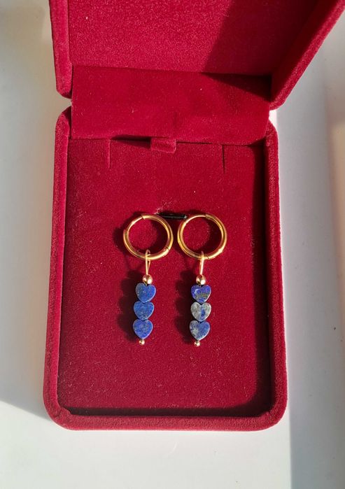 Kolczyki z kamienia naturalnego Lapis lazuli.