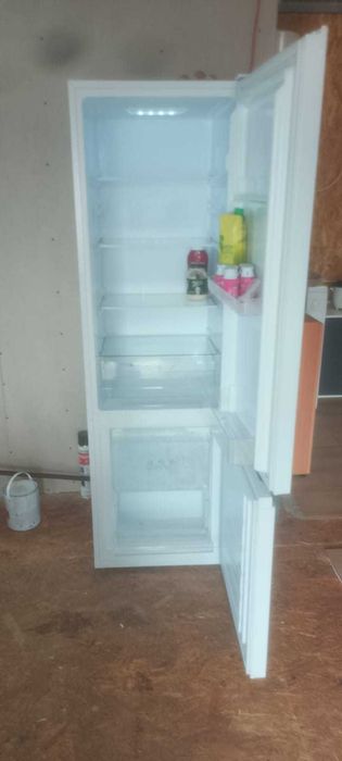 Termoacumulador e Frigorífico e Microondas