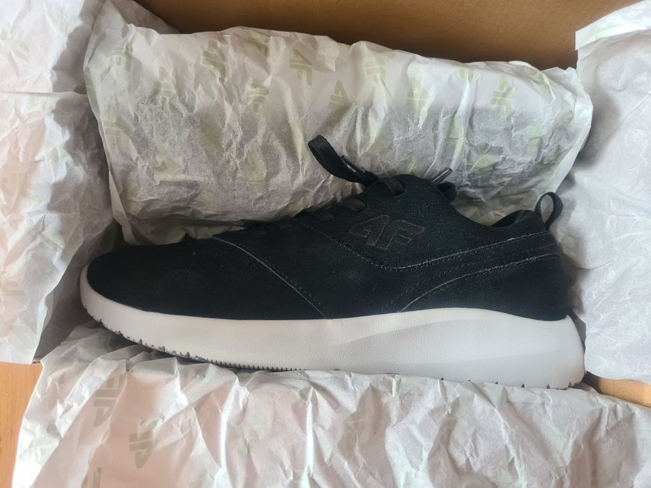 Buty czarne 4F rozm 41