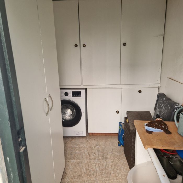 Aluga-se moradia T3  Caselas / Restelo lo